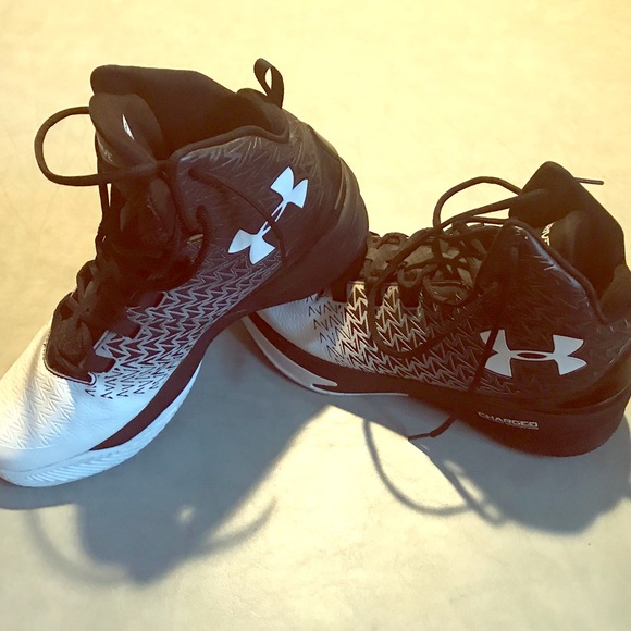 under armour clutchfit drive 3 basketball shoes